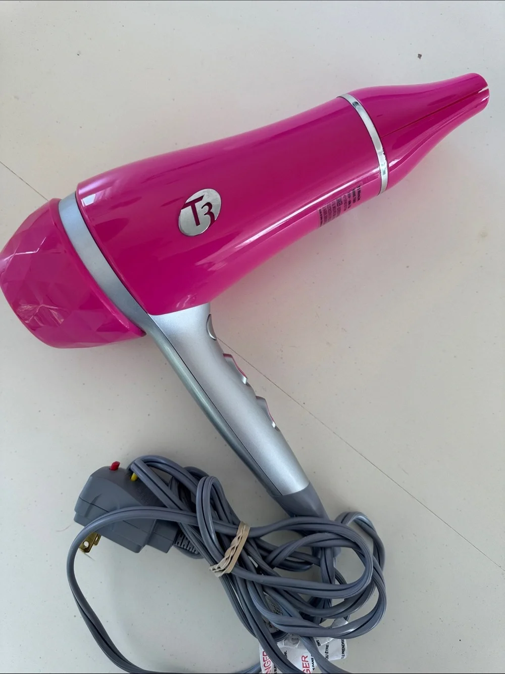 T3 Featherweight 2 professional hair dryer hot pink ion